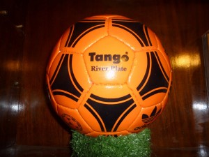 futbol pelota naranja